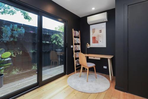 設施, Stylish 2BR with Balcony Views - Heart of Yarraville in 亞拉維爾