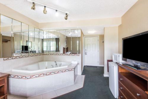 Howard Johnson by Wyndham Hartford South – Rocky Hill in Rocky Hill (CT)