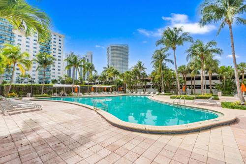 SUNNY ISLES 4BR Pool & Beach Access – khách sạn tại Golden Beach