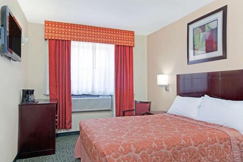 Super 8 by Wyndham Long Island City LGA Hotel, Queens (foto 9)