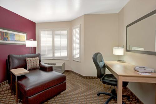 Ramada Limited and Suites San Francisco Airport - image 6