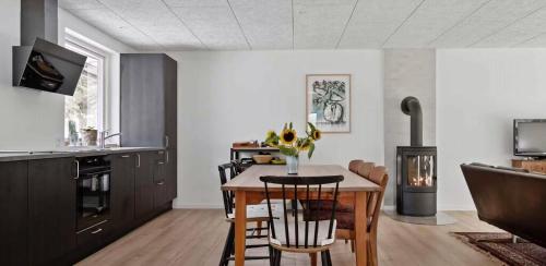 Comoditats, Holiday Home In 1St Row By The Limfjord in Thyholm