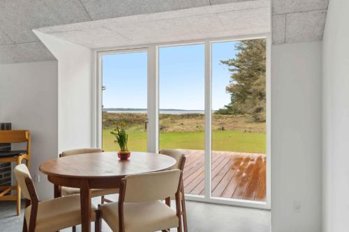 Comoditats, Holiday Home In 1St Row By The Limfjord in Thyholm