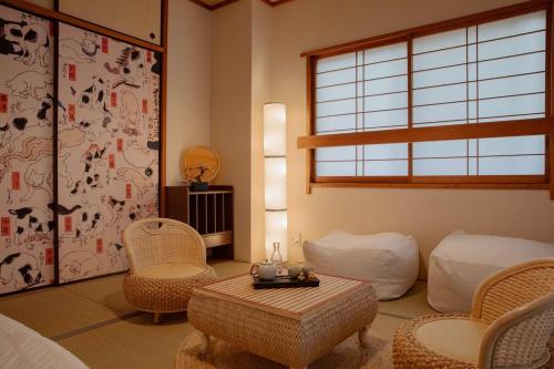 701, next to Ueno Park, 4 min walk to the station, newly renovated, open balcony