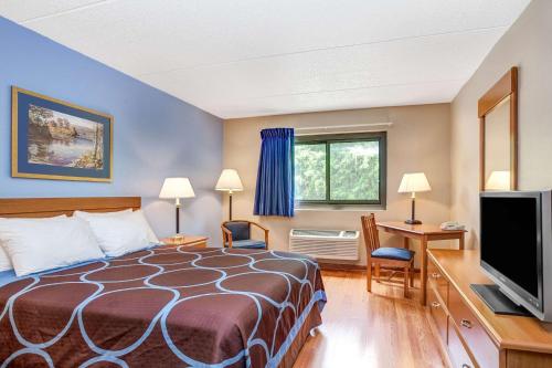 Super 8 By Wyndham Mahwah in Mahwah (NJ)
