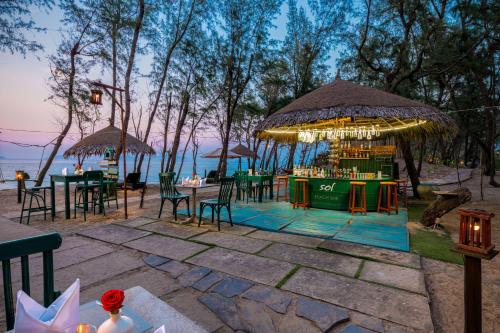 Restaurant, Sol An Bang Beach Resort & Spa in Cam An