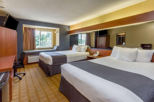 溫德姆希爾斯伯勒麥克羅特客棧套房酒店 (Microtel Inn & Suites by Wyndham Hillsborough) in 希爾斯伯勒