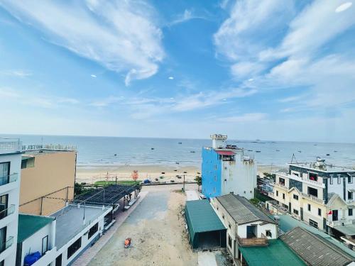 Vươn Ra Biển Lớn Hotel (Vuon Ra Bien Lon Hotel) in ชายหาดเทียนกัม