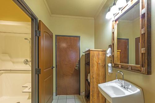 Deluxe Room with Two Double Beds - Disability Access - Non-Smoking