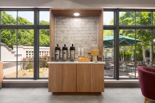 La Quinta by Wyndham Raleigh Cary - image 9