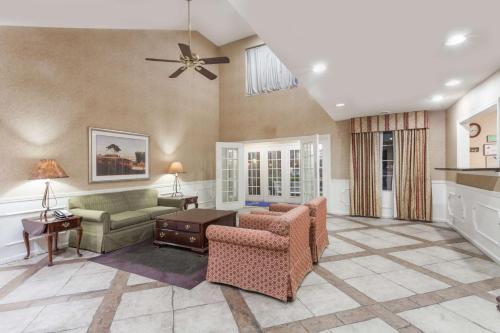 Sleeps 4