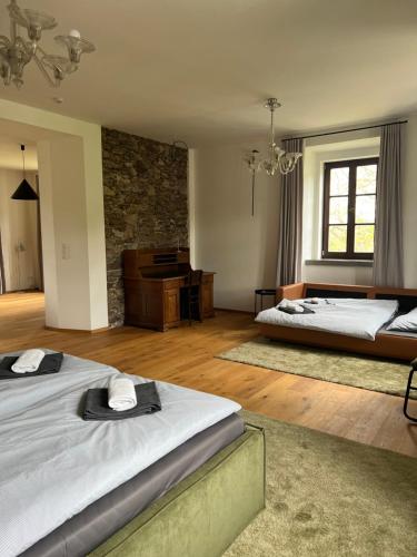 Fara Rejštejn (Fara Rejstejn) in เรชเตย์น