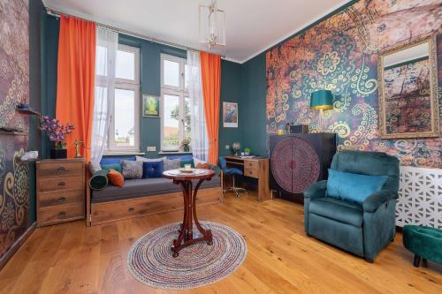 Designer Apartment next to Wawel Castle with Parking by Renters Prestige, Краков