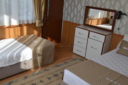 Triple Room image 4