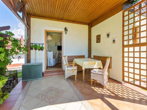 Балкон, Holiday Home in Styria near Thermal Spas in Лоіперсдорф