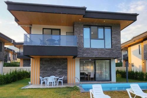Villa Cesur C4 Özel Havuzlu – khách sạn tại Ortaca