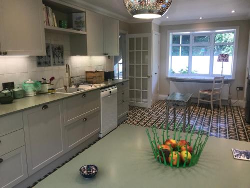 Kitchen, Lovely Family Holiday Home in Bonchurch in Ventnor East