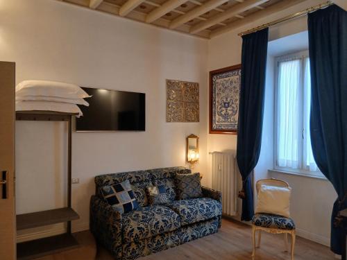 Excellent Trinity Rooms – Rome