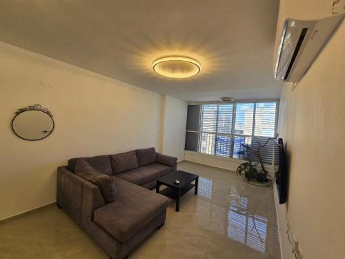 GK Apartments Urban Comfort Balfour in Bat Yam