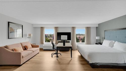 แฮมป์ตัน อินน์ แอนด์ สวีทส์ บาย ฮิลตัน โตรอนโต - มาร์กแฮม ออนแทรีโอ (Hampton Inn & Suites by Hilton Toronto - Markham, Ontario) in มาร์คแฮม (ON)