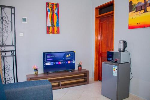 Boys II Men Executive GuestHouse in Karuma