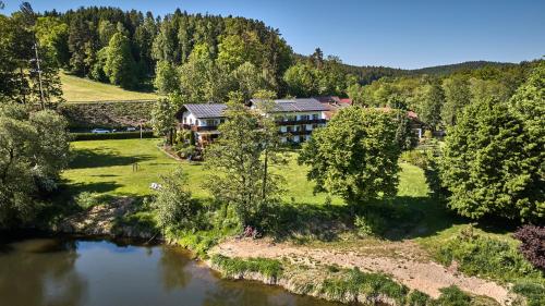 Gasthof Pension Fischerstuberl 2.8km von Bad Kötzting entfernt