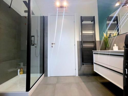 CITY CENTER - Modern flat with PARKING and WIFI - Apt B, Bergamo (fotografie 6)