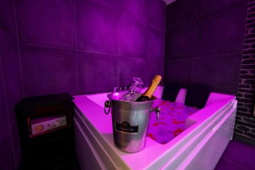 50 Nuances de Bonheur - Love Room a Rouen in Route de Lyons la Foret