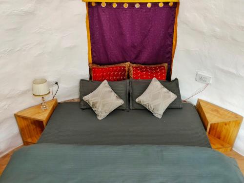 1 queen bed