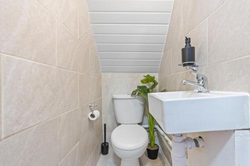 Stylish 4Bed Executive Stay WiFi and Parking, Birmingham (foto 11)