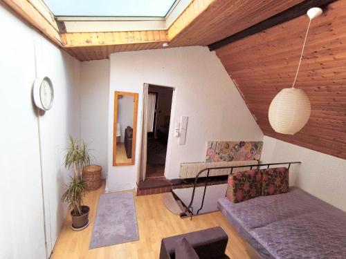 Vieja Casita de huespedes con Escaleras in Ober-Ramstadt