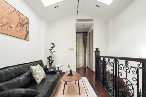 A detached old Shanghai villa on Huaihai Middle Road - image 2