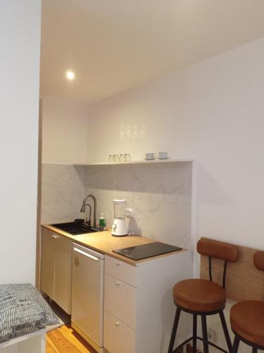 Cozy and centrally located studio apartment, Брюссель (фото 2)