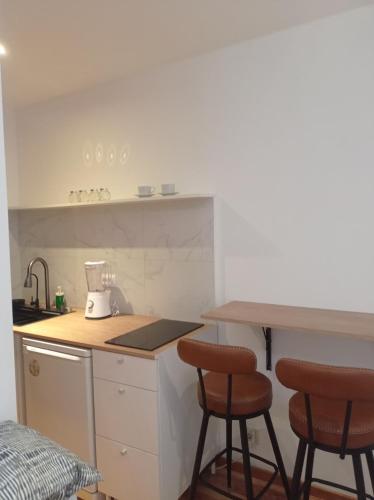 Cozy and centrally located studio apartment, Брюссель (фото 5)