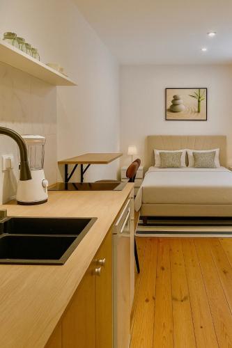 Cozy and centrally located studio apartment, Брюссель (фото 8)