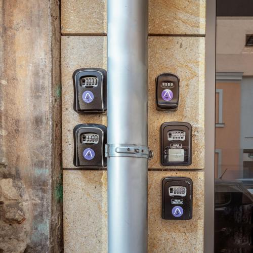 Apartments near Sky Park & Nivy Mall with Free Parking by Ambiente obrázok