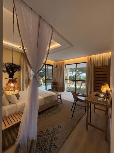Ashnil Aruba Lodge in Voi