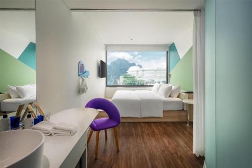 room detail thumbnail 1