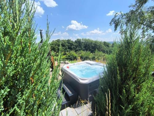 Bassein, Natur und Wellness ''auf der Hardt'' -Jacuzzi- Sauna- Kinderausstattung- Alleinlage im Wald in Murlenbach