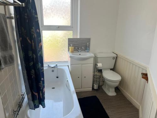 101 - Room 2 - Uplands - Sketty