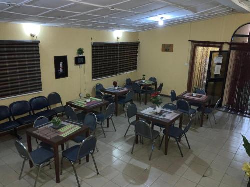 Restaurant, Optizee Hotel & Suites in Ojodu