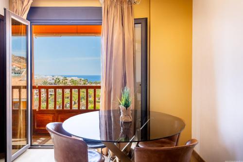 Sunset Palm Mar - Family Friendly Suites