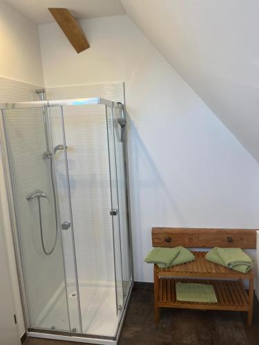 دش, Ferienwohnungen im Stollenhof in شنيلدورف
