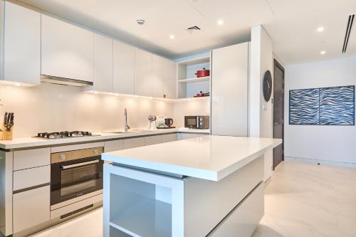 STAY BY LATINEM Luxury 2BR Holiday Home CVG 907 Near Burj Khalifa, Dubai (Foto 7)