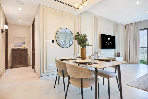 STAY BY LATINEM Luxury 2BR Holiday Home CVG 907 Near Burj Khalifa, Dubai (Foto 6)