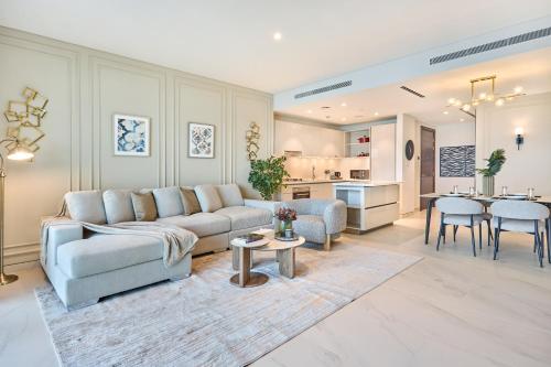 STAY BY LATINEM Luxury 2BR Holiday Home CVG 907 Near Burj Khalifa, Dubai (Foto 2)