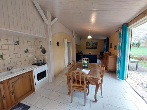 Gîte la Poussinière à Sarlat (Gite la Poussiniere a Sarlat) in 拉加內達
