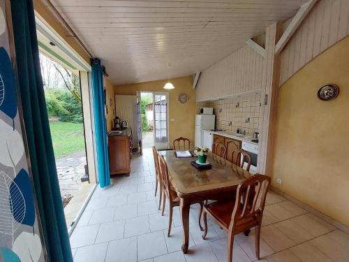 Gîte la Poussinière à Sarlat (Gite la Poussiniere a Sarlat) in 拉加內達