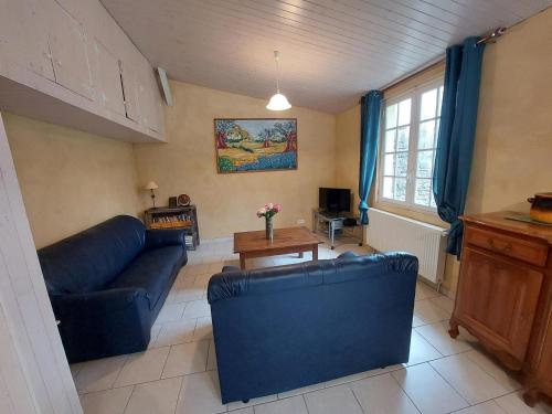 Gîte la Poussinière à Sarlat (Gite la Poussiniere a Sarlat) in 拉加內達