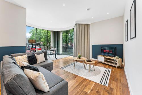 Stylish Apt in Central Lincoln - Sleeps 8